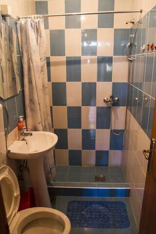 Гостевой дом Apartments Blagoj Сутоморе Номер-студио с общей ванной комнатой-7