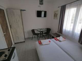 Гостевой дом Apartments Blagoj Сутоморе Номер-студио с общей ванной комнатой-23